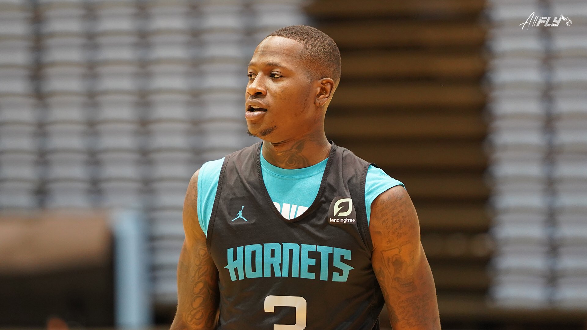 德国杯赛程吃紧；夏洛特黄蜂转会期回应争议；震撼外界；控场能力受关注的简单介绍